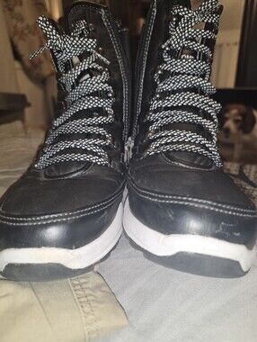 Khombu Black Sneakers with White Accents
